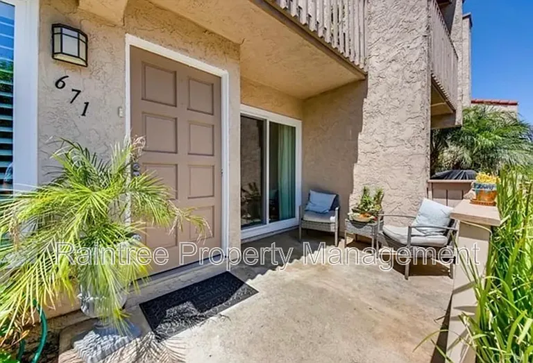 671 Ascot Dr — Photo 11