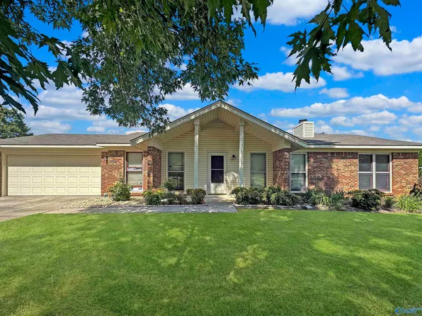 117 Stacy Cir, Huntsville, AL 35811