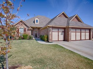 501 SW 30th Cir, Moore, OK 73160