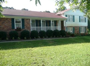114 Oakridge Dr, Forsyth, GA 31029