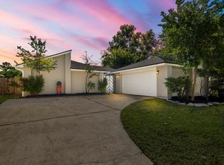 2531 Colonial Ridge Dr, Friendswood, TX 77546