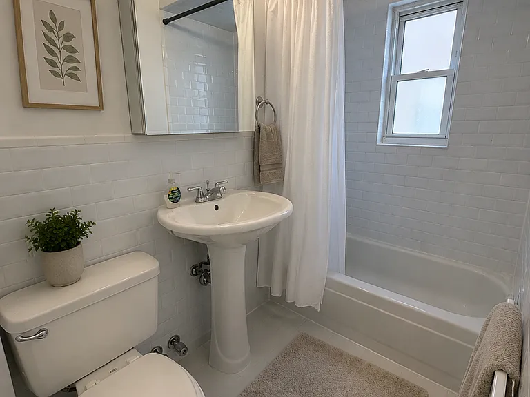 1246 72nd St #2 — Photo 3