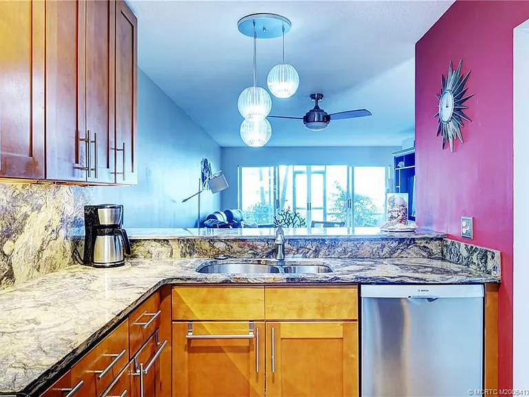 1550 NE Ocean Blvd #C102 — Photo 9