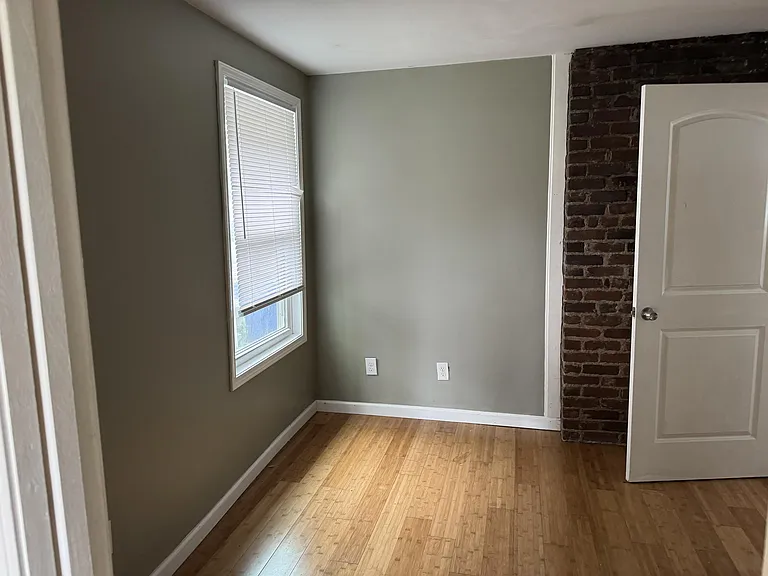 633 Ohio St — Photo 15