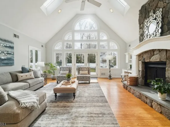 220 Woodland Ave, Summit City, NJ 07901