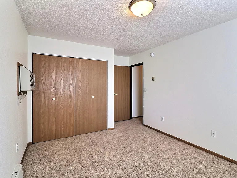 Foxboro Court — Photo 15
