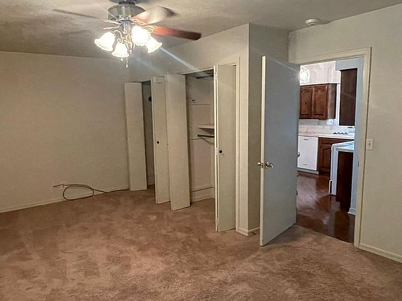 3rd image of 1310 Oakhurst Dr