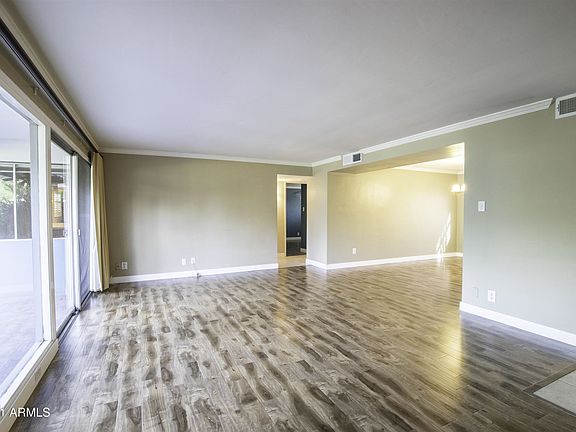 5th image of 5150 N 20th St Unit 106