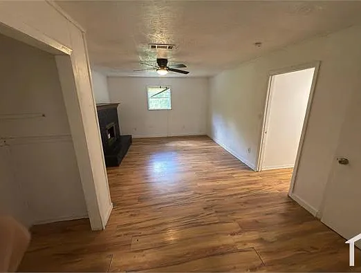 3 bed, 1260 sqft, $1,125 — Photo 3