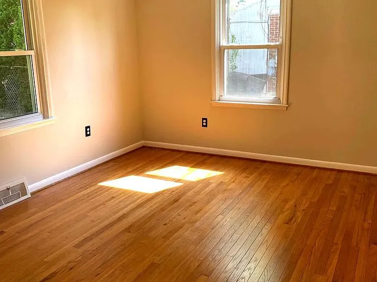 Bedroom 1, 1st floor