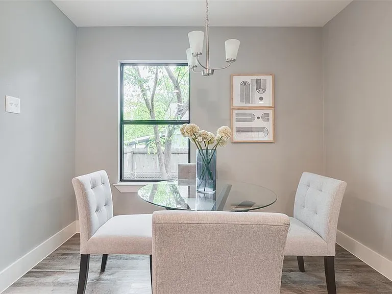 2124 Tisinger Ave — Photo 5