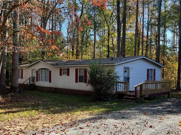 6103 Raven Ct, Pleasant Garden, NC 27313