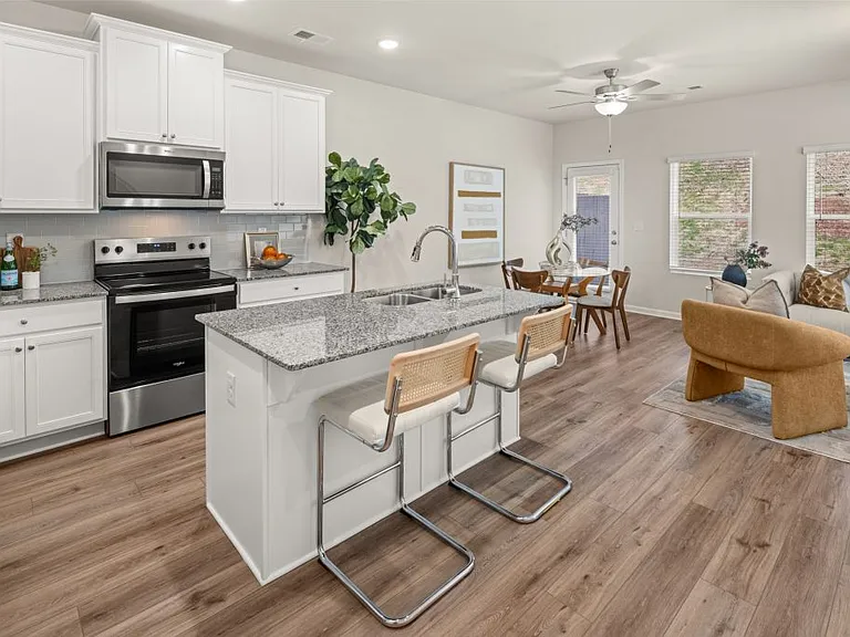 4270 Notting Hill Dr SW — Photo 15