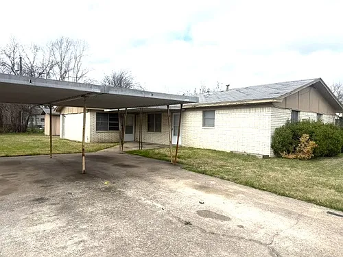 106 Faye St #B Photo 1