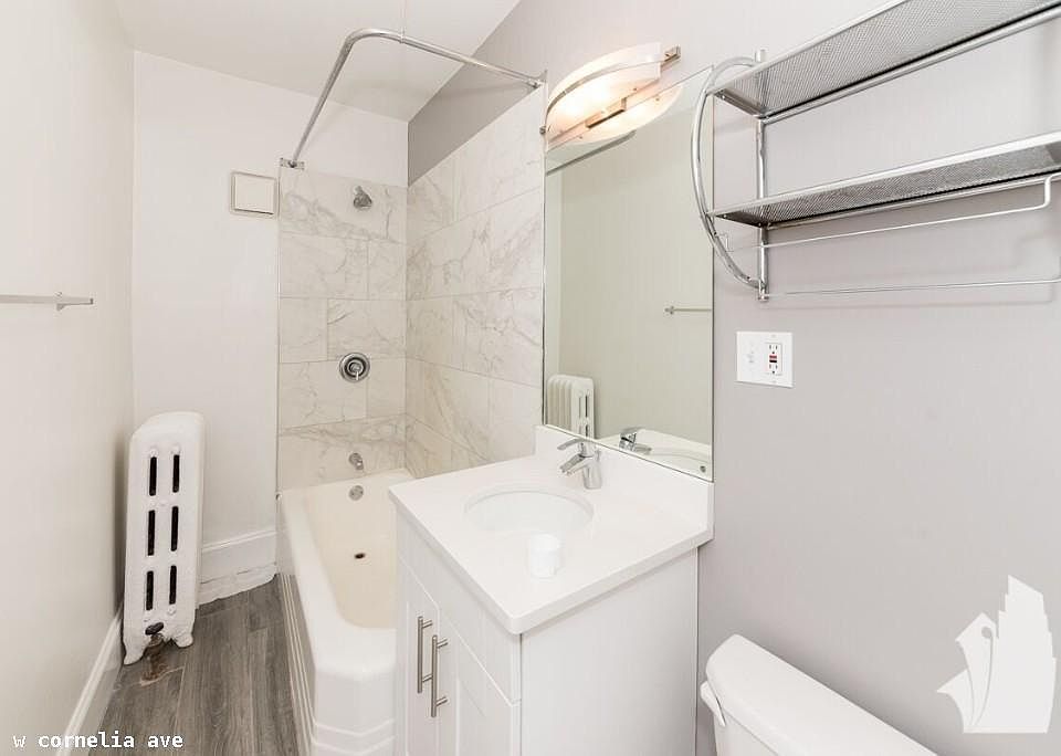 1st image of 629 W Cornelia Ave #526