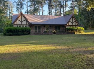 46 Redmond Rd, Lumpkin, GA 31815