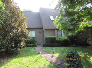 2 Ridgeview Cir, Charlottesville, VA 22902