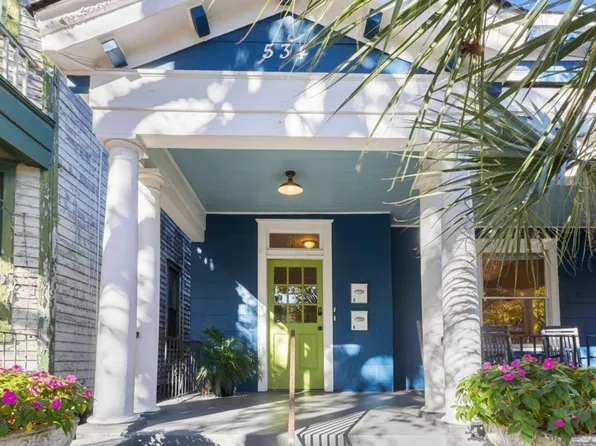 534 E Waldburg St, Savannah, GA 31401