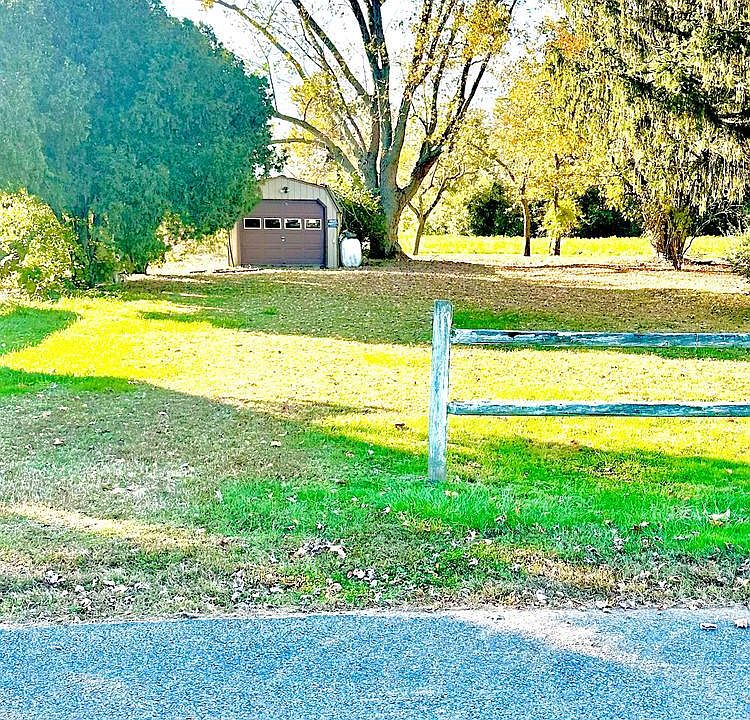 2nd image of 0 Hennisee Ln