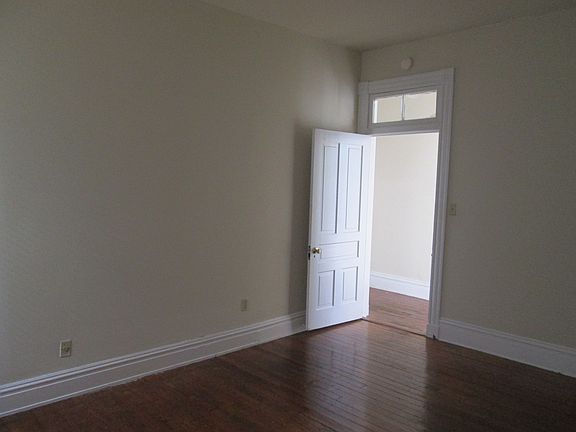 2nd image of 3018 E Broad St #2