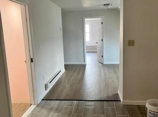 37-39 W Raymond St FLOOR 3, Hartford, CT 06112