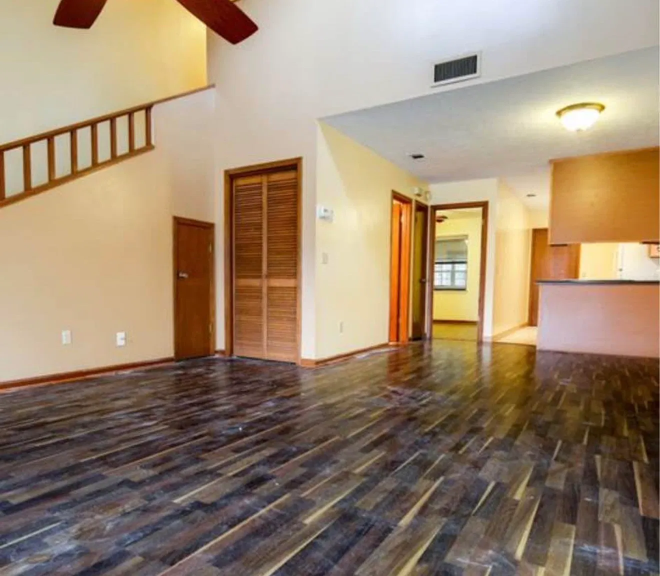 3 bed, 1376 sqft, $1,850 — Photo 3