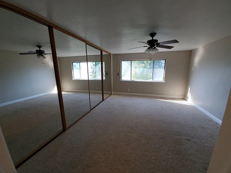 5700 Skyview Pl — Photo 8
