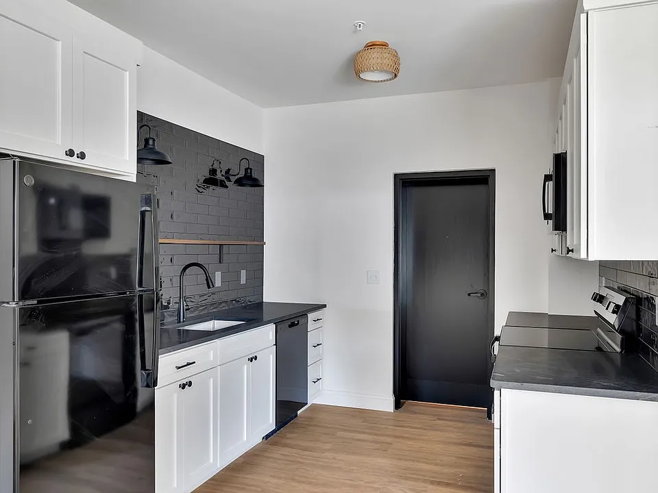 36 Pawling Ave #100