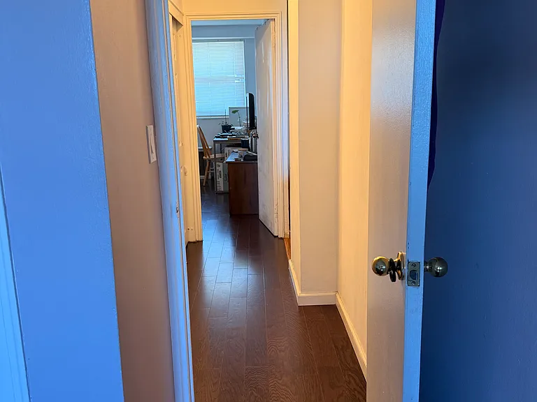 91 Strawberry Hill Ave #924 — Photo 13
