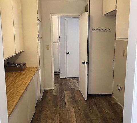 5th image of 1030 Mountain Ln