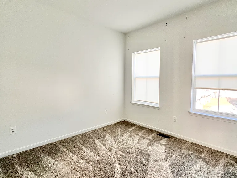 310 Andrew Ct — Photo 51