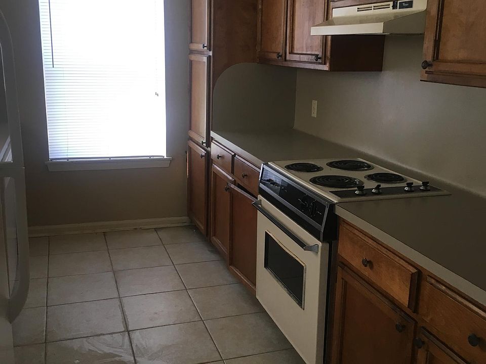 2nd image of 4840D Kennesaw Dr