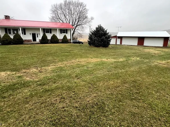 6344 Arbor Rd NE, Mechanicstown, OH 44651