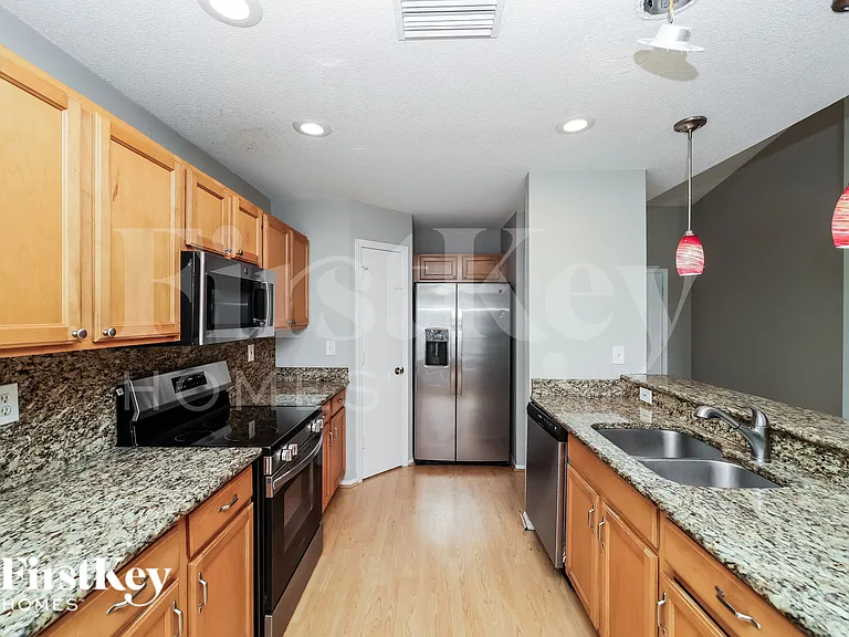 11764 Shirburn Cir — Photo 5
