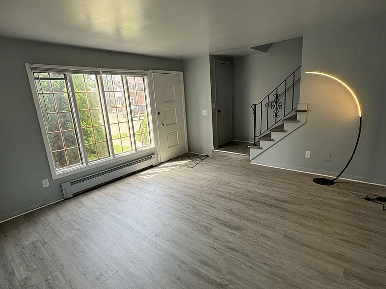 3738 Woodford Ave NW #3738 — Photo 5