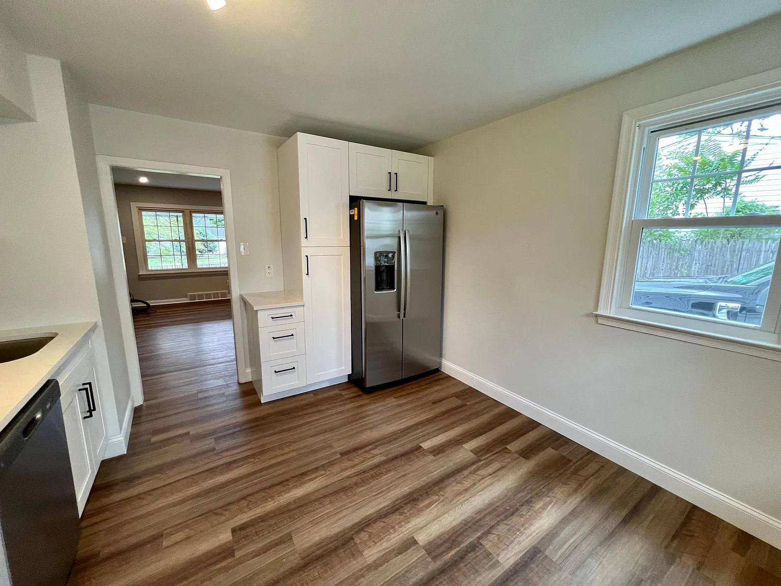 4 bed, 1337 sqft, $3,000 — Photo 4