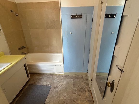 5th image of 850 Stanyan St APT 2