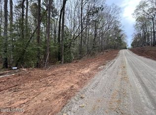 Maple St, Carthage, NC 28327