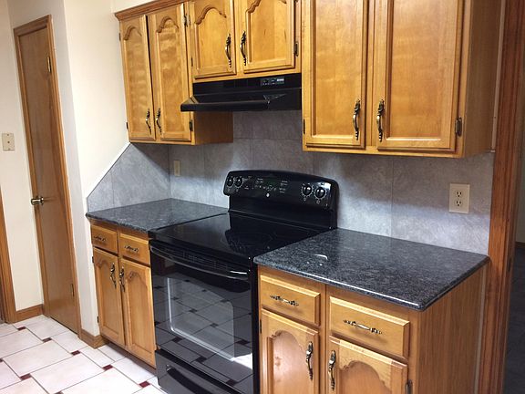 3rd image of 344 San Saba St