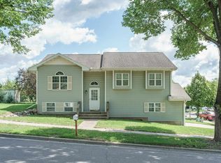 6901 Fieldwood Rd, Madison, WI 53718