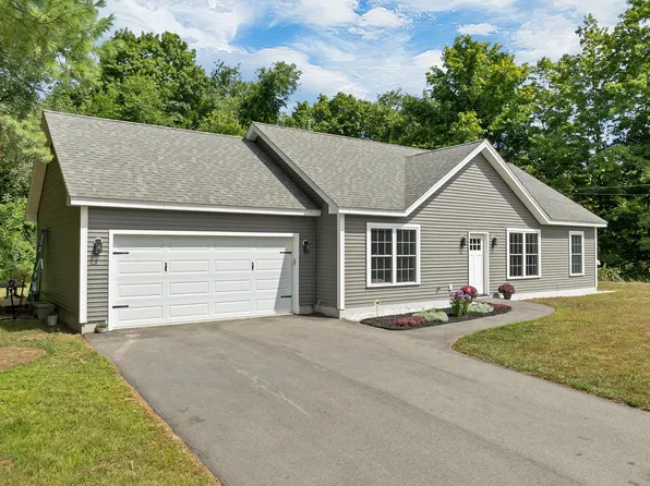 562 Pickering Road, Rochester, NH 03867