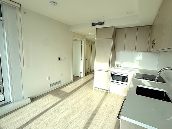 5th image of 13675 107a Ave #13