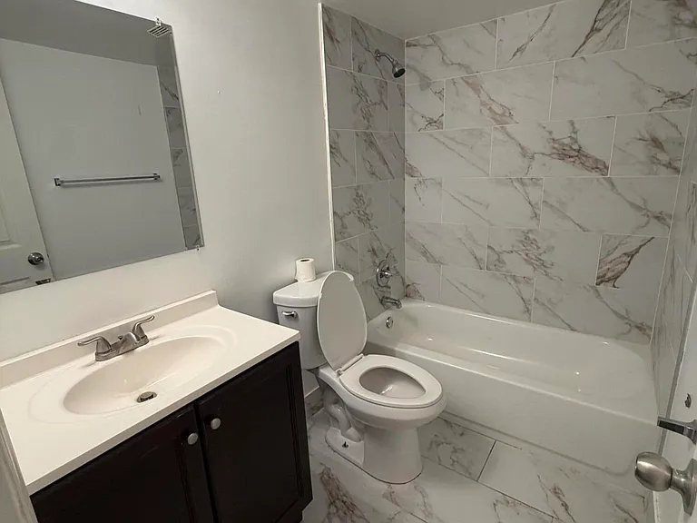 3660 SW 60th Ave #2 — Photo 13