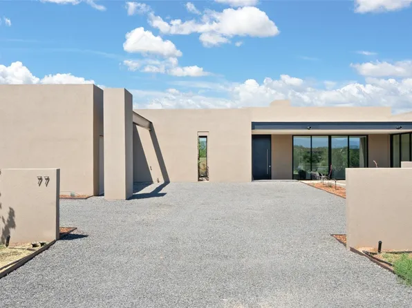 77 Via Pampa, Santa Fe, NM 87506