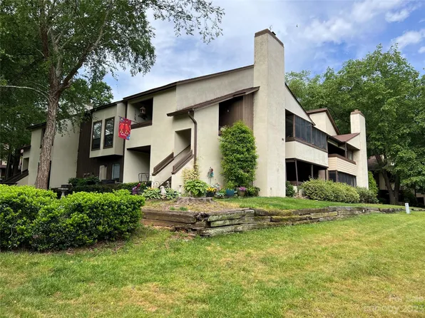 7321 Winery Ln, Charlotte, NC 28227