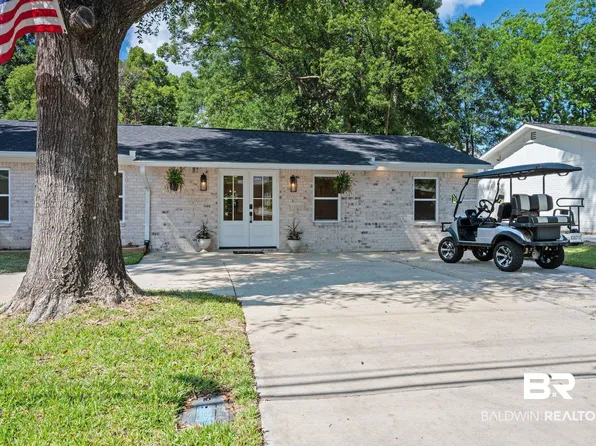 513 Gayfer Ave, Fairhope, AL 36532