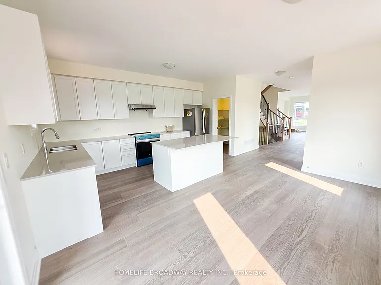 51 Mumbai Dr — Photo 15