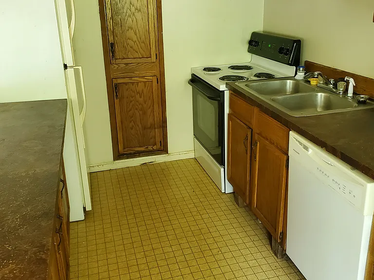 1508 Casey Ct #B — Photo 2