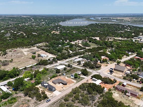 2nd image of 3408 Woodlake Dr