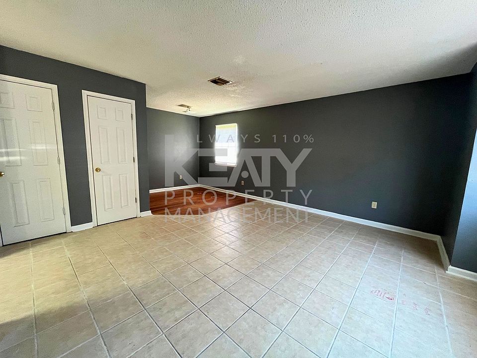 1st image of 101 Vieux Orleans Cir #B